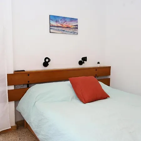 At086 Con Airco, Cerca De La Playa Apartamento *